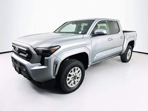Used 2024 Toyota Tacoma SR5 image 3
