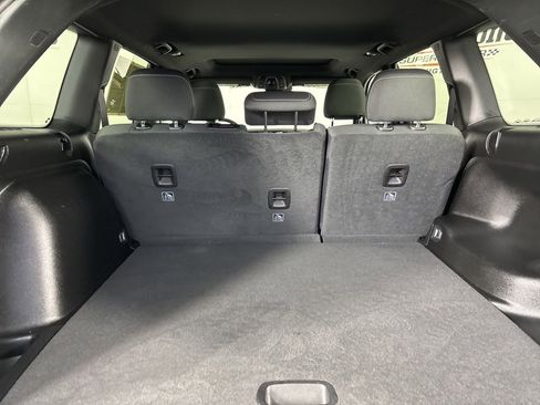 Used 2024 Jeep Grand Cherokee Laredo X image 24