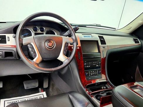 Used 2012 Cadillac Escalade EXT Luxury AWD/4WD image 13
