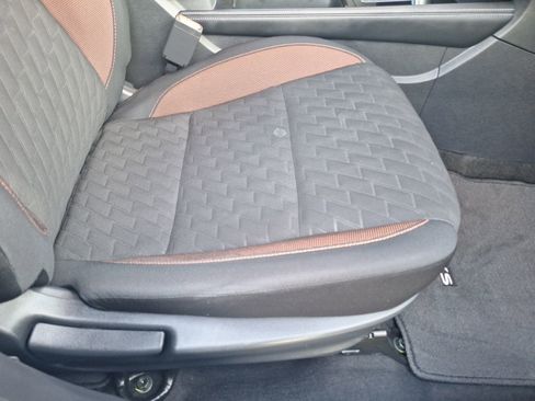 Used 2022 Nissan Kicks SR image 34