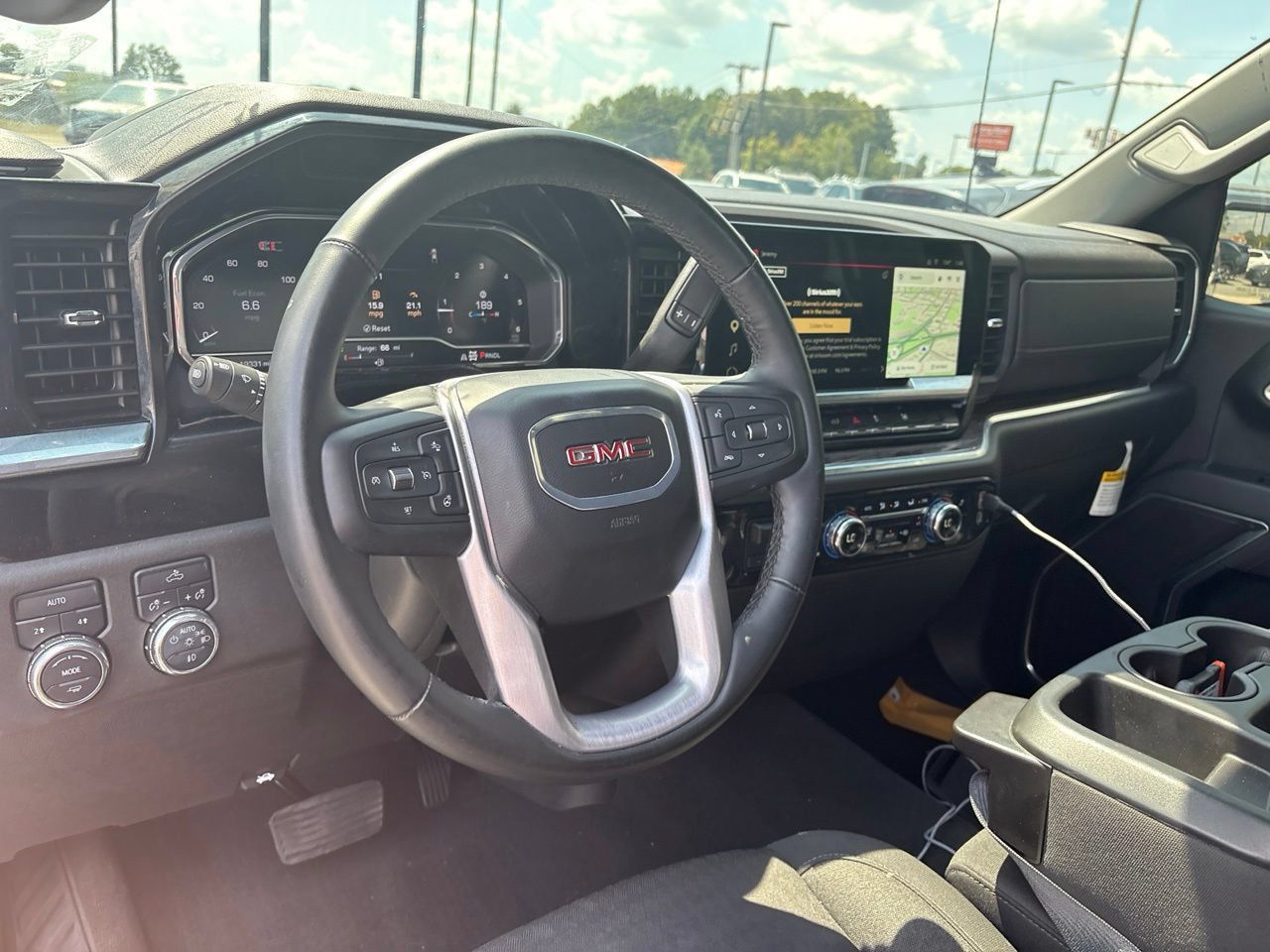 Used 2025 GMC Sierra 1500 Elevation AWD/4WD image 4