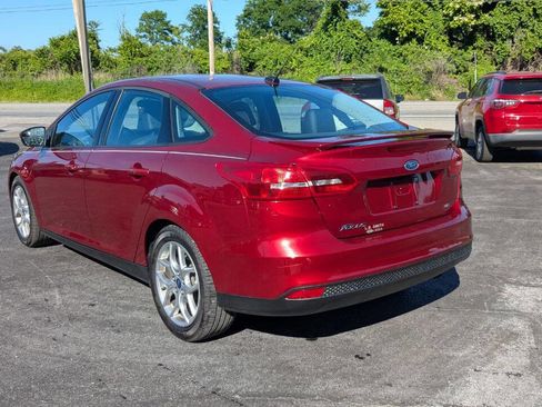 Used 2015 Ford Focus SE w/ Equipment Group 201A FWD image 12