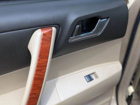 Used 2008 Toyota Highlander Limited image 17