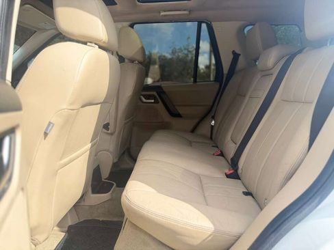 Used 2011 Land Rover LR2 HSE AWD/4WD image 11