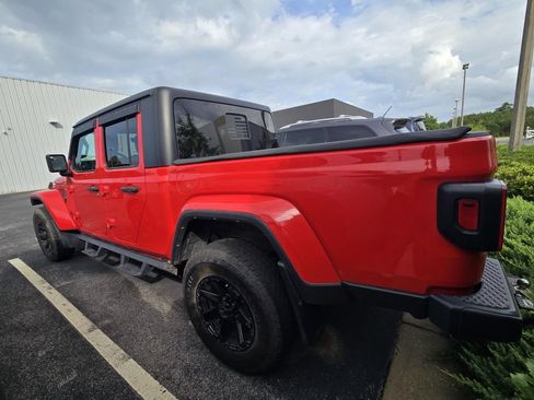 Used 2022 Jeep Gladiator Sport AWD/4WD image 5