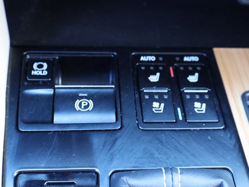 Used 2021 Lexus RX 450hL AWD w/ Premium Package image 34