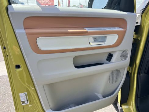 New 2025 Volkswagen ID. Buzz 1st Edition AWD/4WD image 6