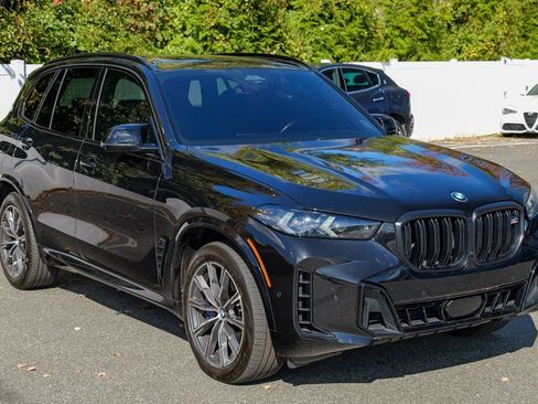 Used 2024 BMW X5 M60i w/ Executive Package image 9