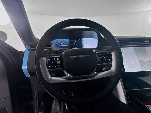 New 2025 Land Rover Range Rover Long Wheelbase SE image 11