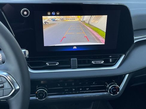 New 2026 Chevrolet Equinox LT image 18