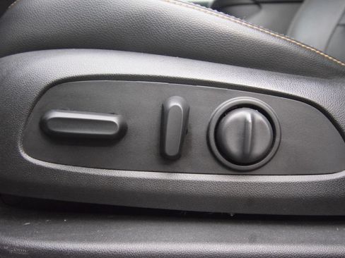 Used 2020 GMC Terrain SLT AWD/4WD image 27