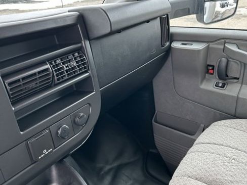 Used 2018 Chevrolet Express 3500 Extended w/ Power Convenience Package image 14