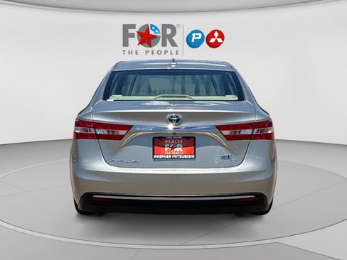 Used 2014 Toyota Avalon Limited w/ Technology Package FWD image 4