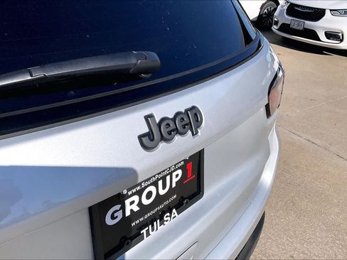 New 2026 Jeep Compass Latitude AWD/4WD image 15
