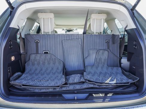 Used 2023 Subaru Ascent Limited w/ Technology Package image 14