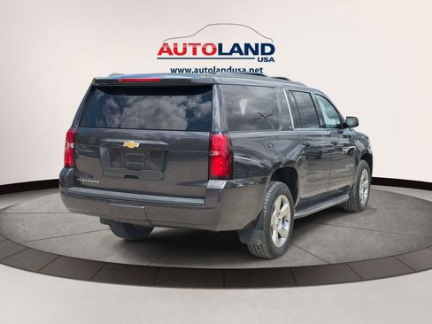 Used 2016 Chevrolet Suburban LT AWD/4WD image 4