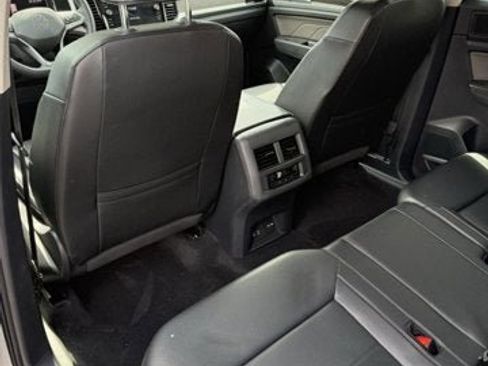 Certified 2022 Volkswagen Atlas SE image 10