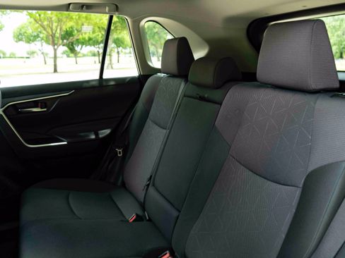 Used 2024 Toyota RAV4 XLE w/ Convenience Package FWD image 18
