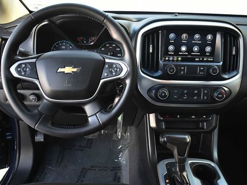 Used 2020 Chevrolet Colorado LT w/ LT Convenience Package image 12
