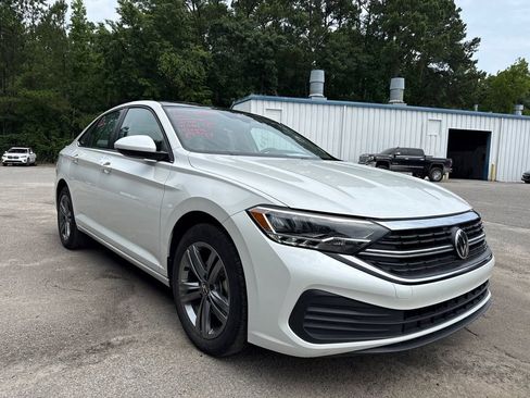 Used 2023 Volkswagen Jetta SE w/ Panoramic Sunroof Package FWD image 1