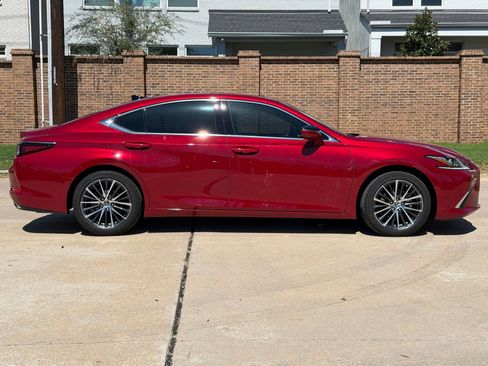 Used 2025 Lexus ES 350 350 w/ Premium Package image 13