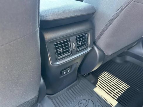 Used 2020 Toyota RAV4 XLE w/ Convenience Package FWD image 13