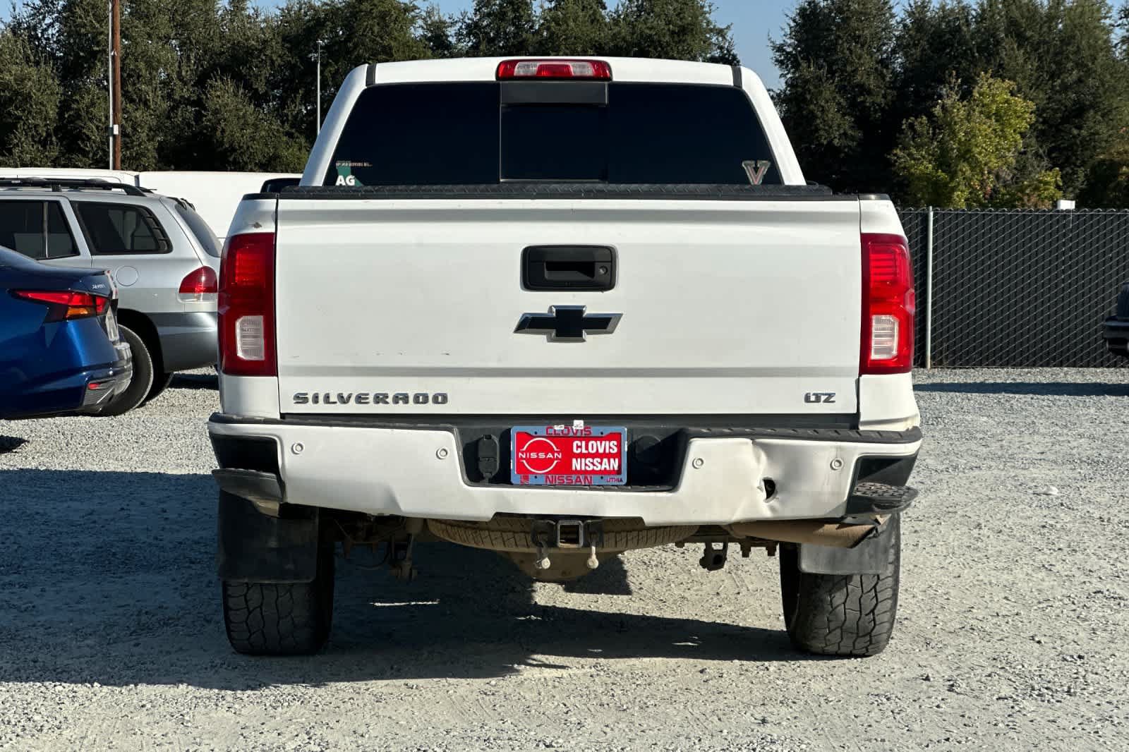 Used 2018 Chevrolet Silverado 1500 LTZ Z71 w/ LTZ Plus Package AWD/4WD image 8
