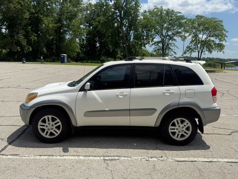 Used 2003 Toyota RAV4 2WD w/ Sport Pkg image 8