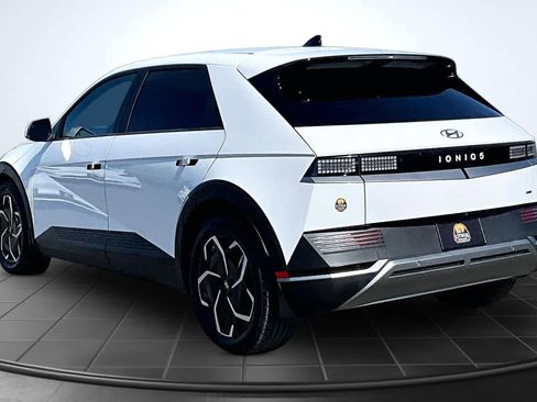 Used 2023 Hyundai Ioniq 5 SEL w/ Cargo Package AWD/4WD image 4