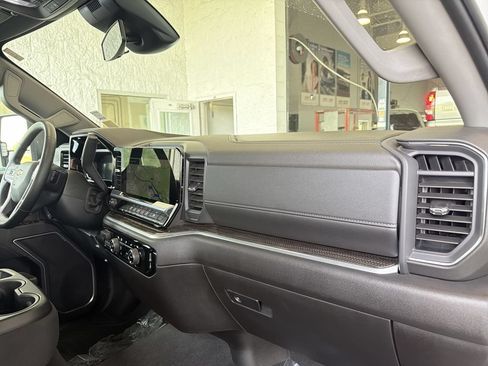 Certified 2026 Chevrolet Silverado 2500 LT AWD/4WD image 29