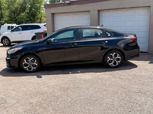 Used 2019 Kia Forte LXS FWD image 3