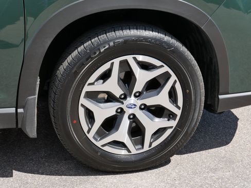 Used 2024 Subaru Forester Premium AWD/4WD image 15