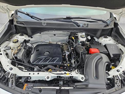 Certified 2024 Buick Encore GX Sport Touring FWD image 21
