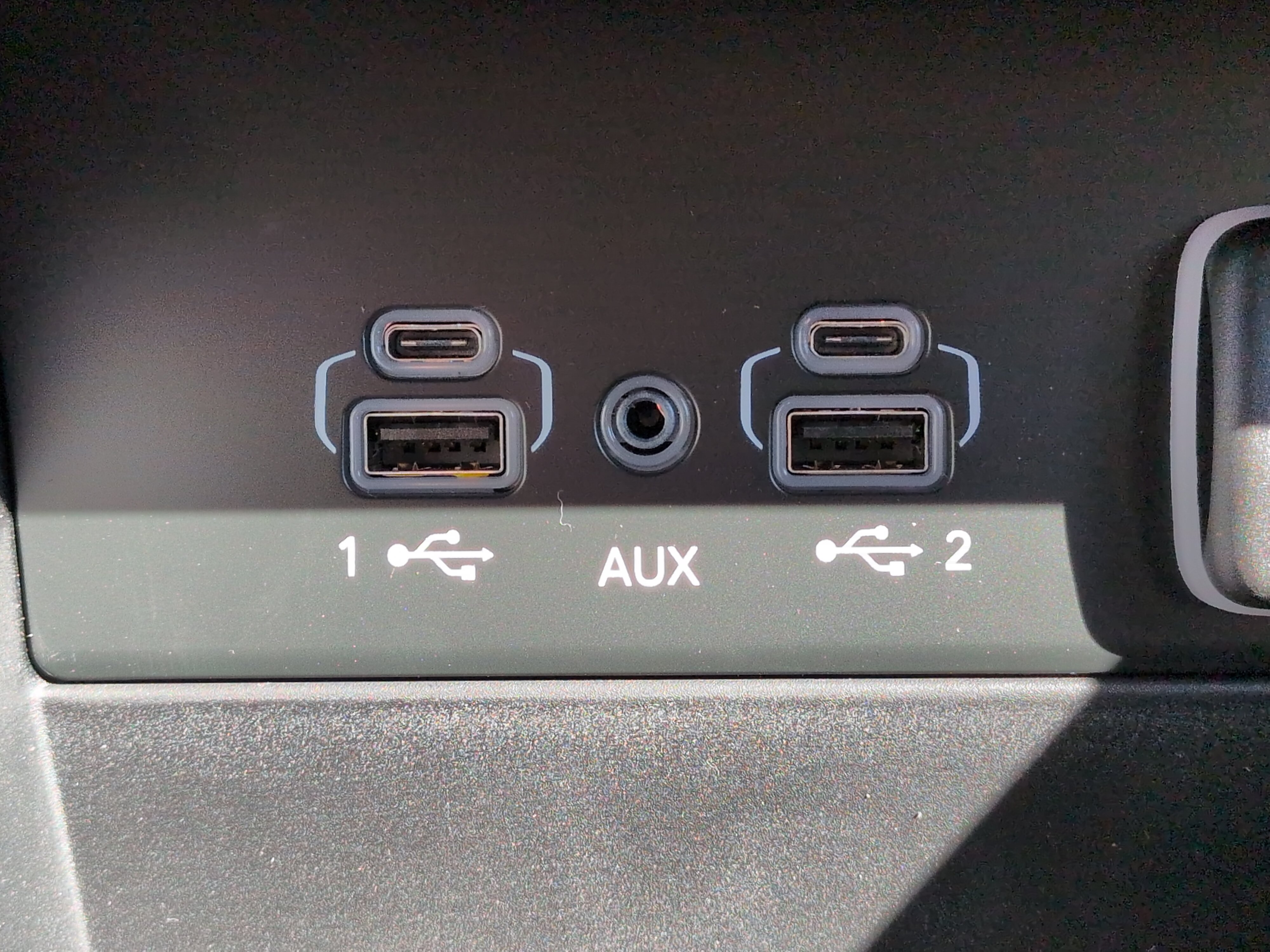 New 2027 Jeep Grand Cherokee Laredo RWD image 20