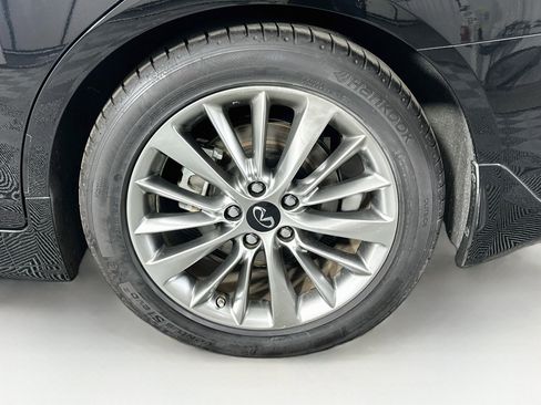 Used 2023 INFINITI Q50 Luxe w/ Cargo Package RWD image 11