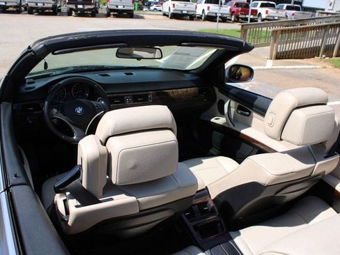 Used 2011 BMW 335i Convertible RWD image 23