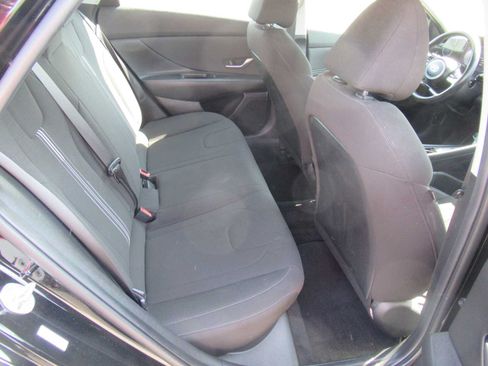 Used 2023 Hyundai Elantra SEL w/ Convenience Package FWD image 18