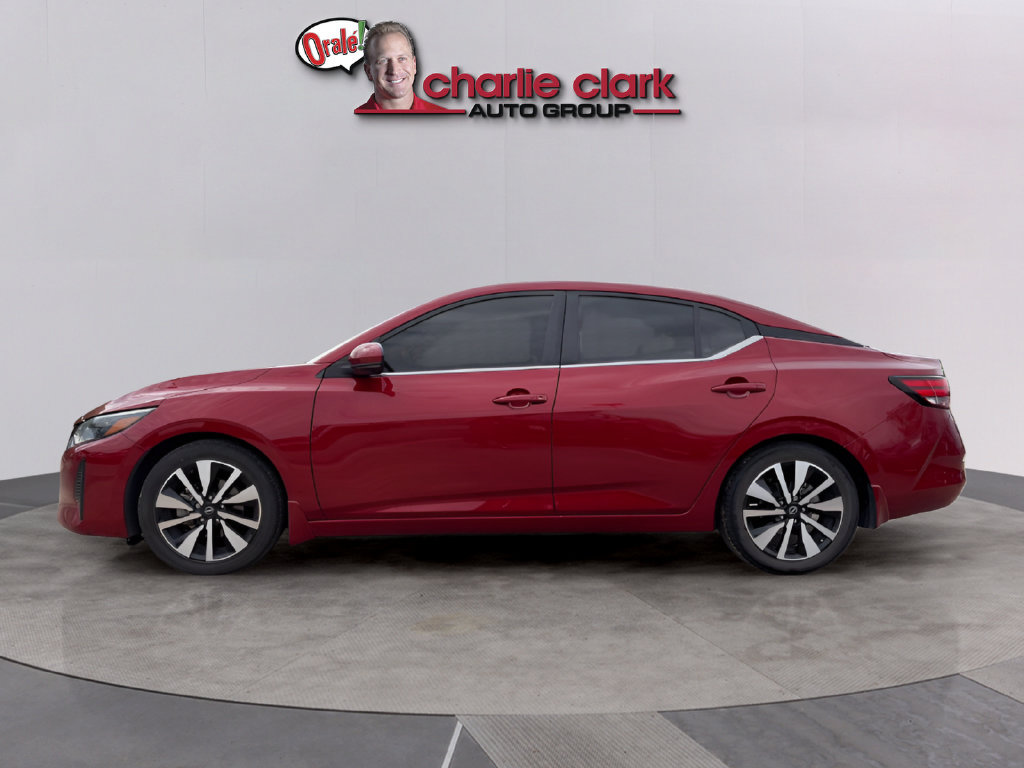 Used 2024 Nissan Sentra SV w/ SV Premium Package FWD image 2