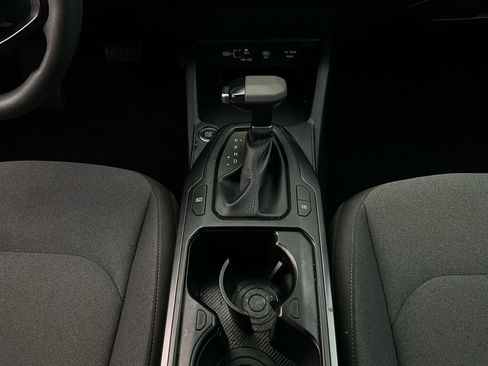 Used 2025 Kia K4 LXS image 14