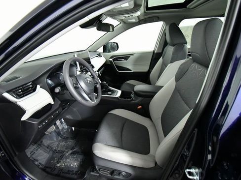 New 2025 Toyota RAV4 XLE image 5