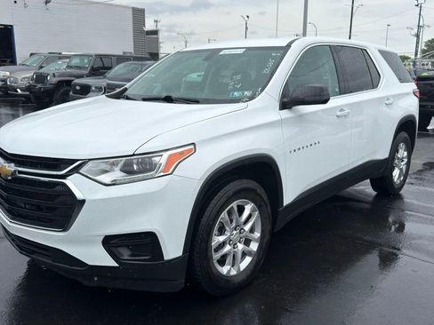 Used 2021 Chevrolet Traverse LS AWD/4WD image 6