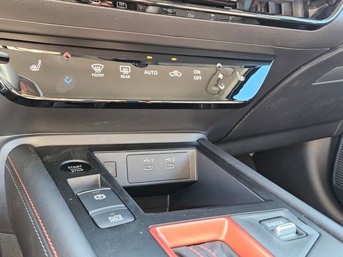 New 2026 Nissan Kicks SR w/ Cold Weather Package FWD image 22