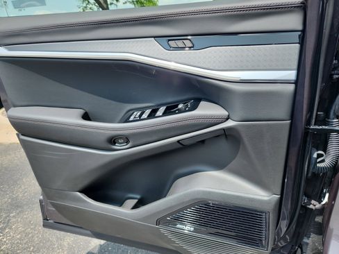 New 2025 Jeep Wagoneer S Limited image 13