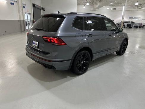 Used 2023 Volkswagen Tiguan SE R-Line FWD image 9