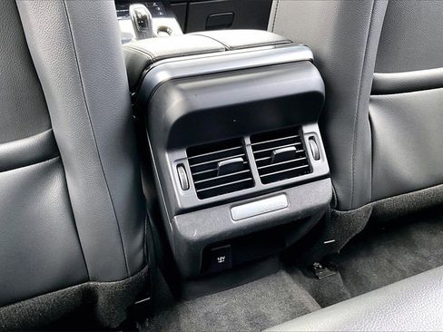 Used 2020 Land Rover Range Rover Evoque SE image 10