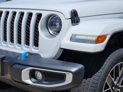 Certified 2023 Jeep Wrangler Unlimited Sahara w/ Cold Weather Group AWD/4WD image 8