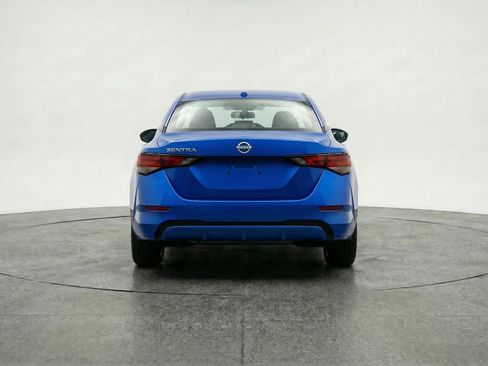 Used 2025 Nissan Sentra SV image 6