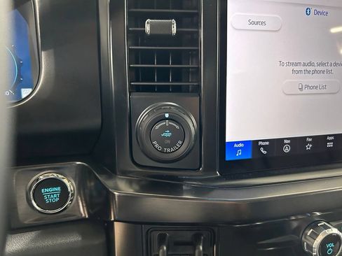 New 2026 Ford F250 Lariat w/ Black Appearance Package AWD/4WD image 19