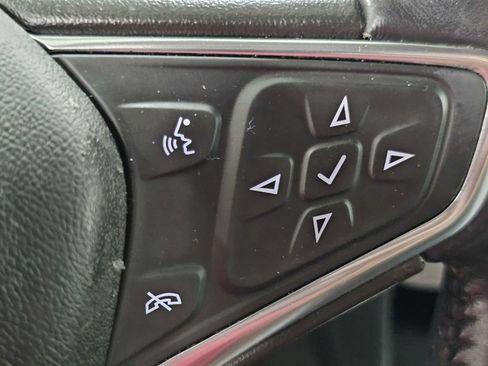 Used 2021 Chevrolet Equinox LT FWD image 33