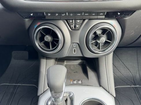 New 2026 Chevrolet Blazer LT w/ Convenience Package FWD image 30